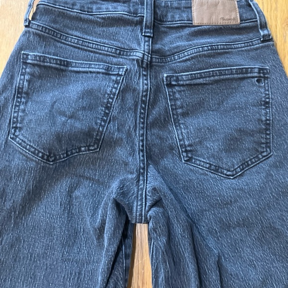 Madewell Black Wash Curvy Perfect Vintage Jean Size Petite 24 - Picture 9 of 9